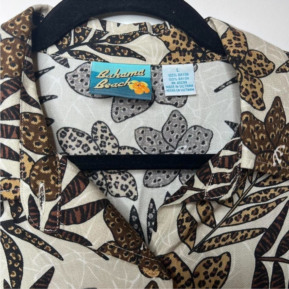 Bahama Beach Rayon Tropical Cheetah Print Shirt Women’s L Vacation Vibes - Picture 3 of 4